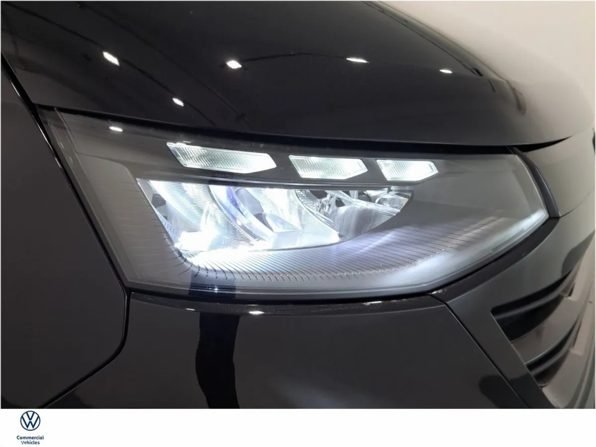 Volkswagen Caravelle MPV, Diesel, 2026, Black