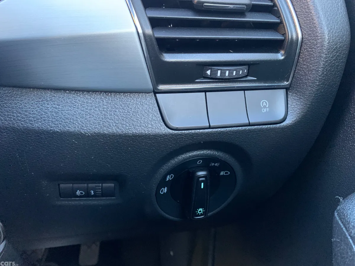 Skoda Fabia Estate, Petrol, 2017, Grey