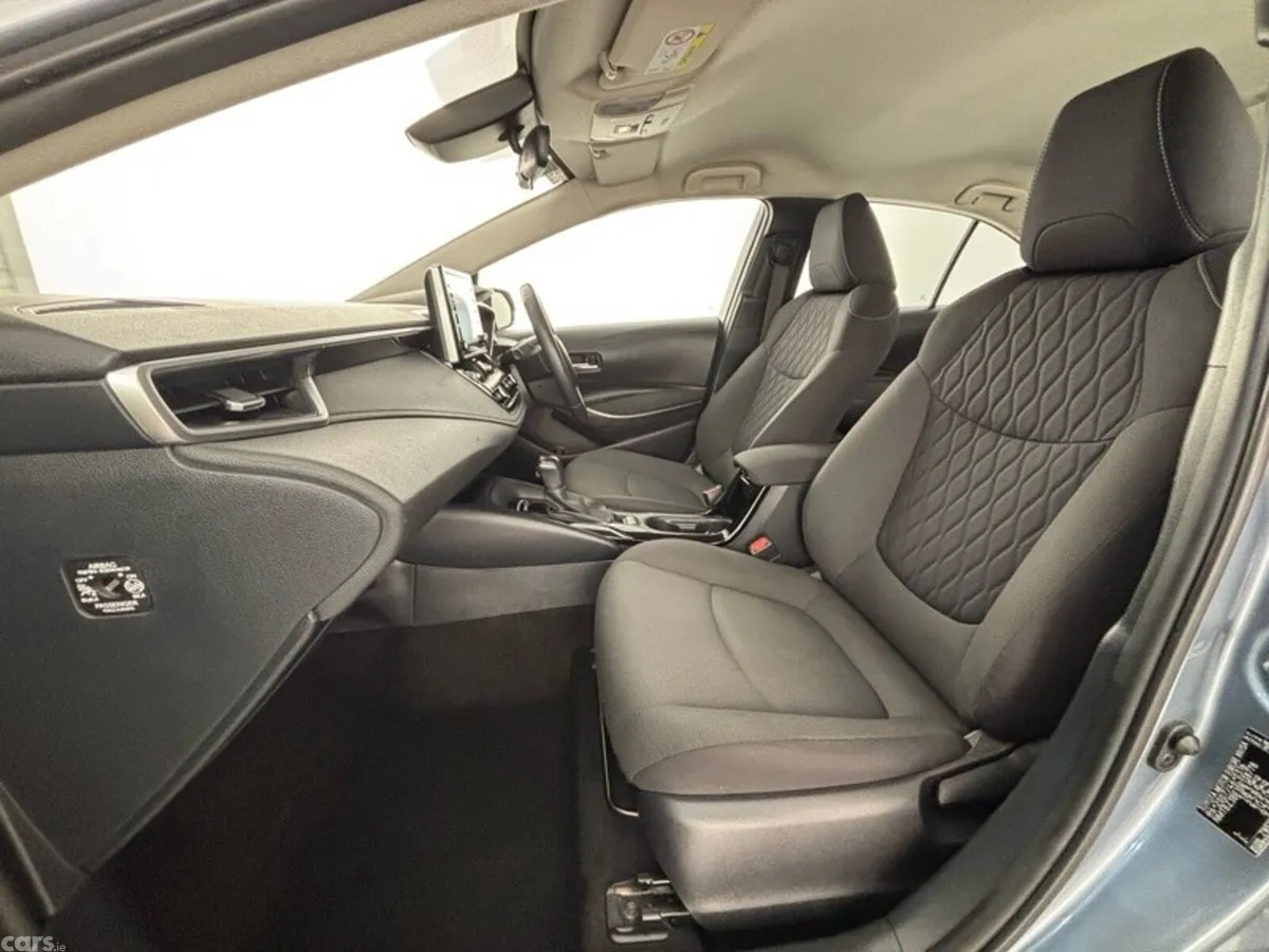 Toyota Corolla Saloon, Petrol Hybrid, 2022, Grey