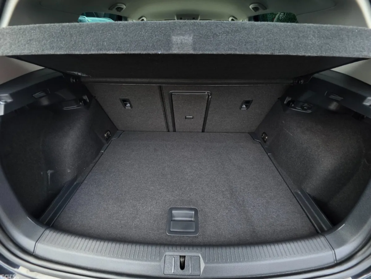 Volkswagen Golf Hatchback, Petrol, 2017, Black