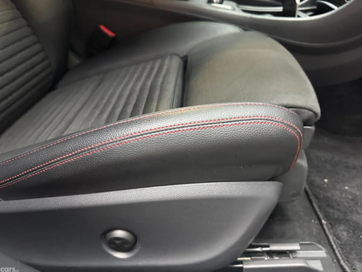 Mercedes-Benz CLA Saloon, Petrol, 2016, White