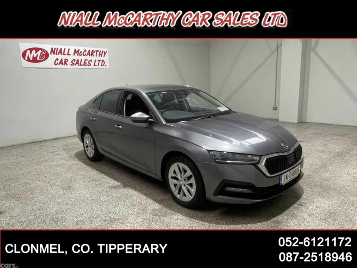 Skoda Octavia Hatchback, Petrol Hybrid, 2024, Grey