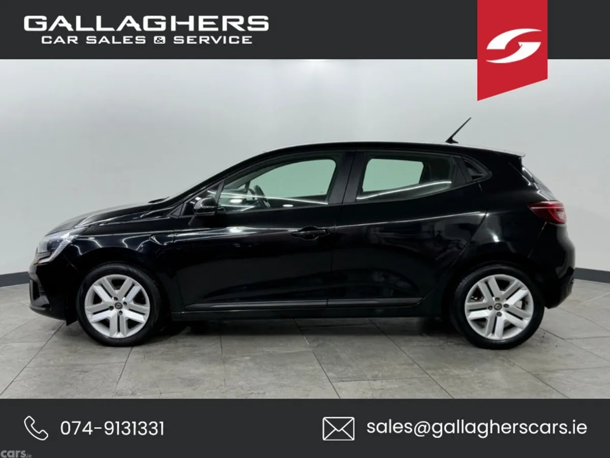 Renault Clio Hatchback, Petrol, 2022, Black