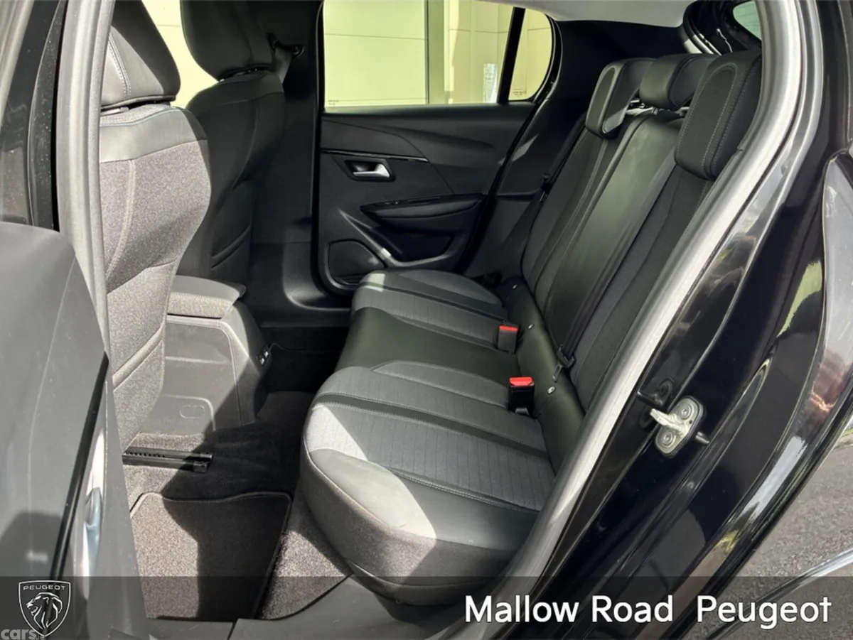 Peugeot 208 Hatchback, Electric, 2023, Black