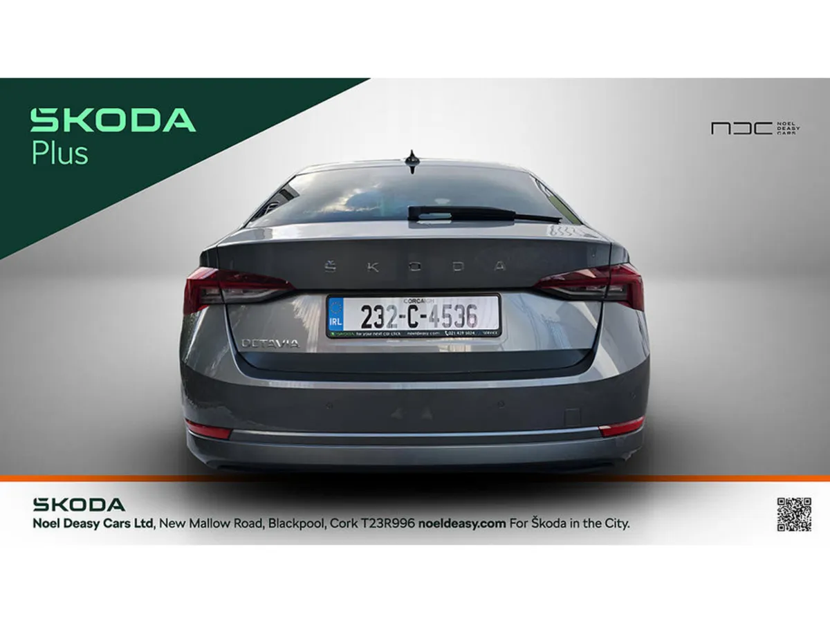 Skoda Octavia Saloon, Diesel, 2023, Grey