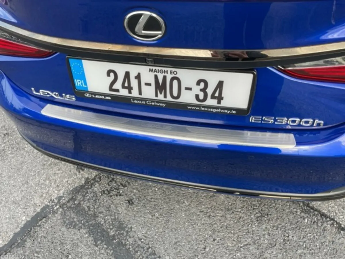Lexus ES Saloon, Petrol Hybrid, 2024, Blue