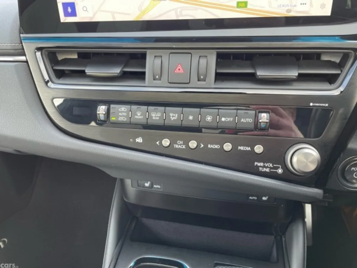 Lexus ES Saloon, Petrol Hybrid, 2024, Blue