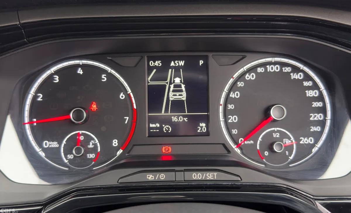 Volkswagen Polo Hatchback, Petrol, 2018, White