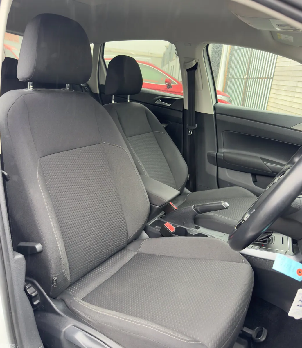Volkswagen Polo Hatchback, Petrol, 2018, White