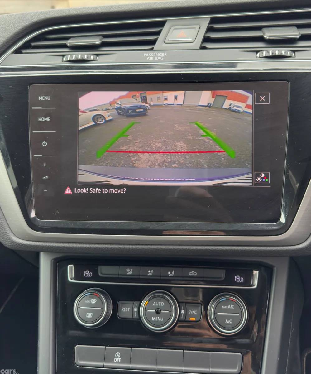 Volkswagen Touran SUV, Diesel, 2019, Black