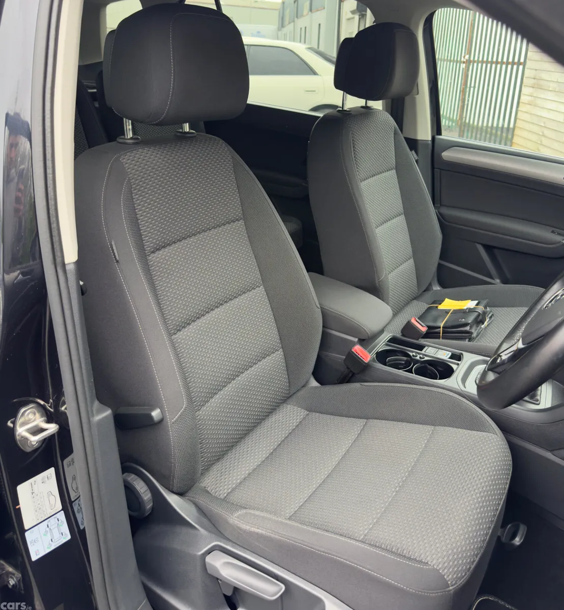 Volkswagen Touran SUV, Diesel, 2019, Black