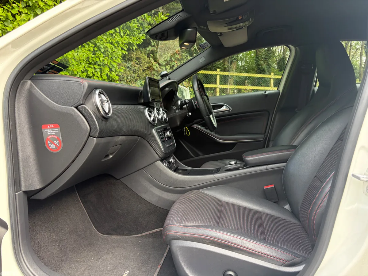 Mercedes-Benz A-Class Hatchback, Petrol, 2014, White