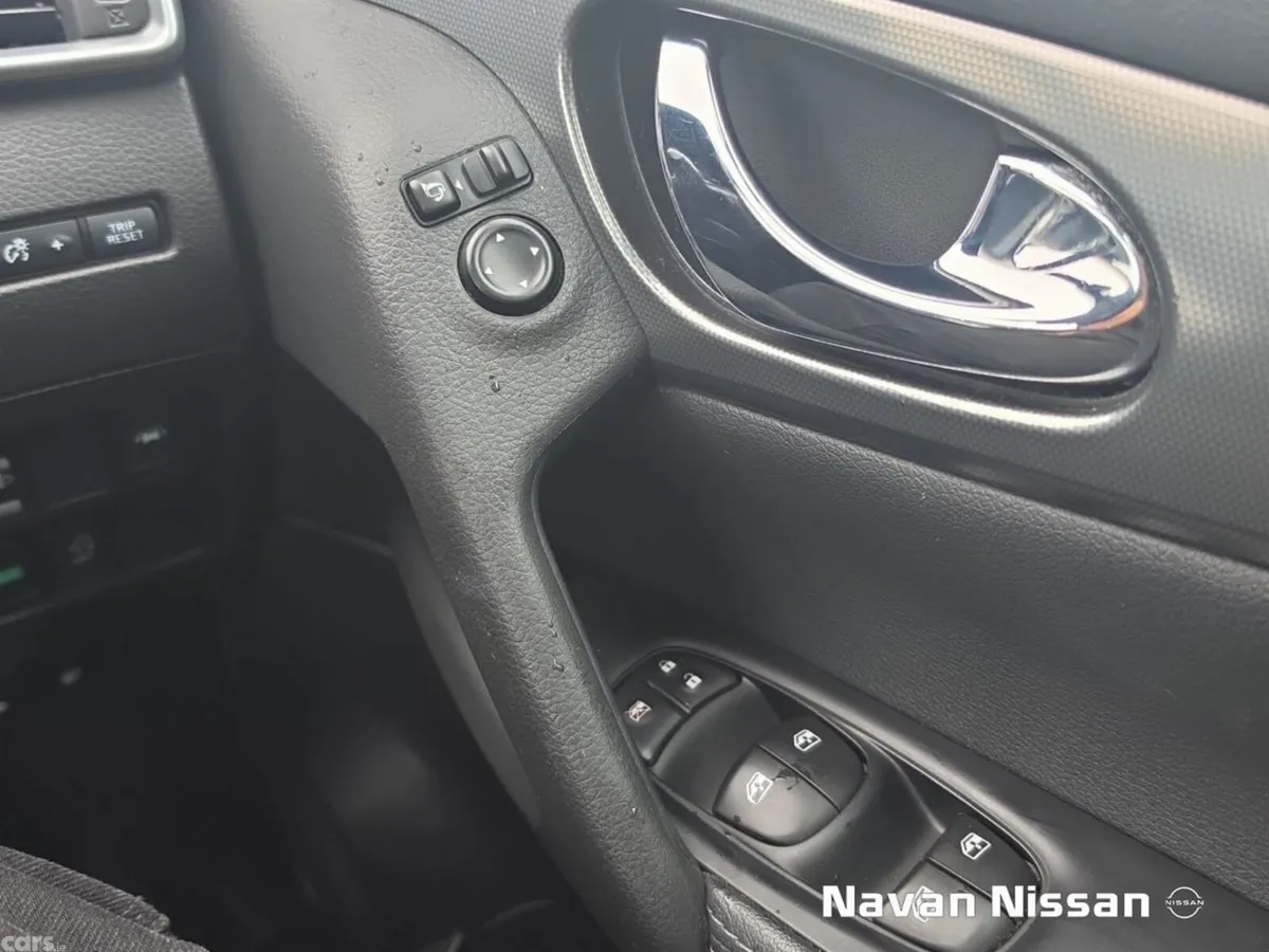 Nissan Qashqai MPV, Diesel, 2019, White