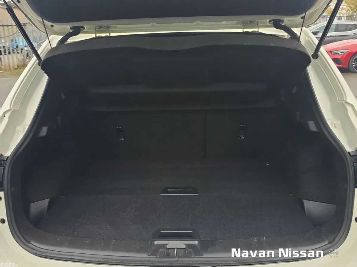 Nissan Qashqai MPV, Diesel, 2019, White