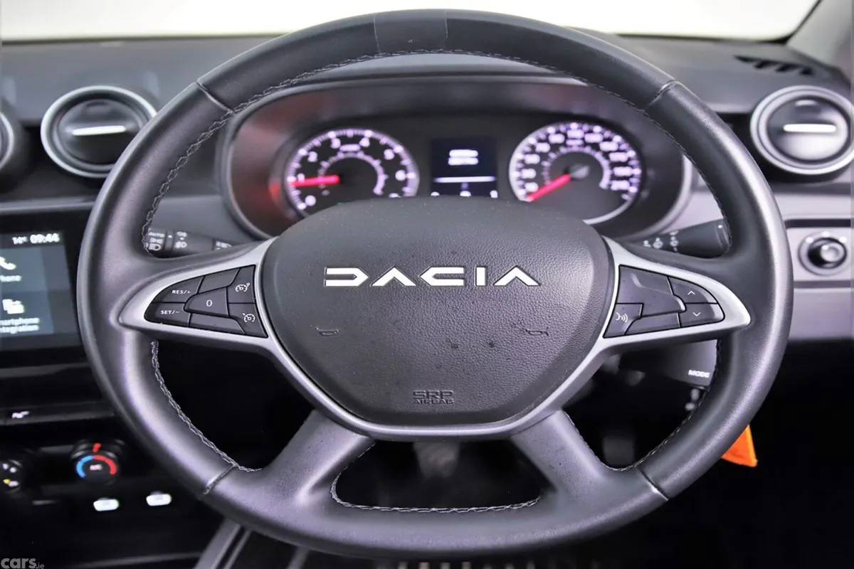 Dacia Duster SUV, Diesel, 2024, Grey