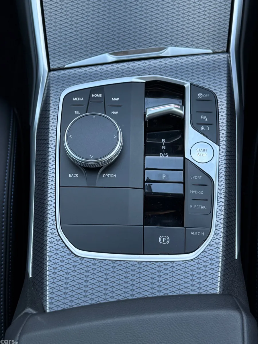 BMW 3-Series Saloon, Petrol Hybrid, 2023, Black