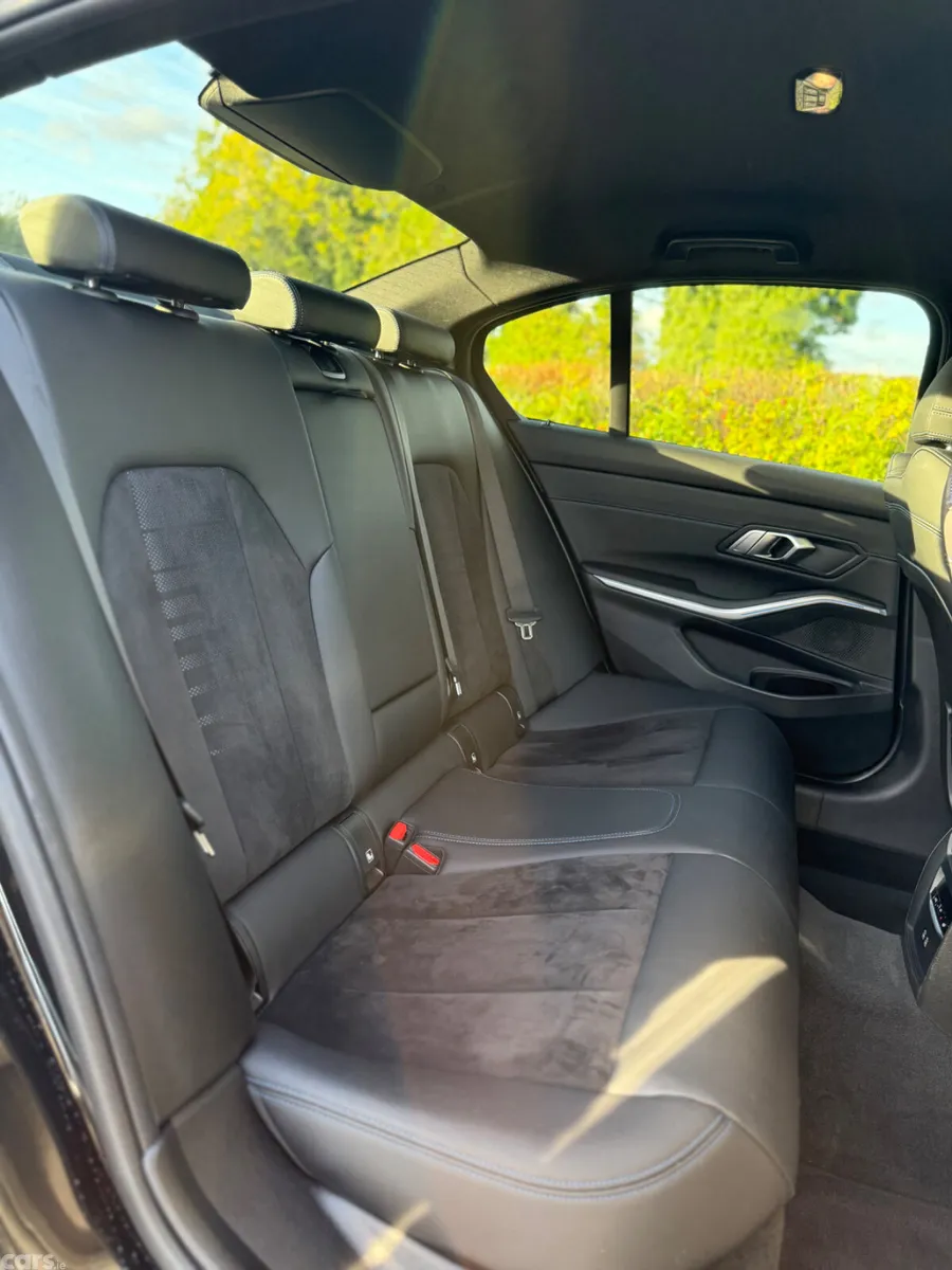 BMW 3-Series Saloon, Petrol Hybrid, 2023, Black