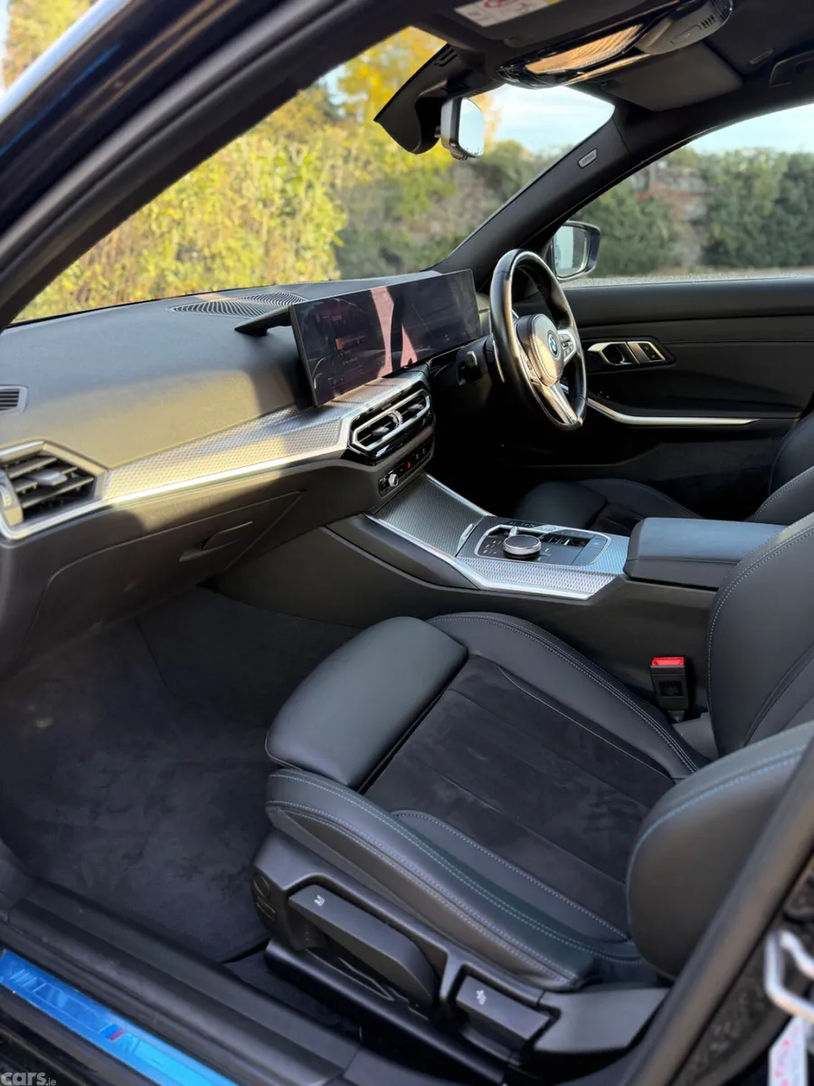 BMW 3-Series Saloon, Petrol Hybrid, 2023, Black