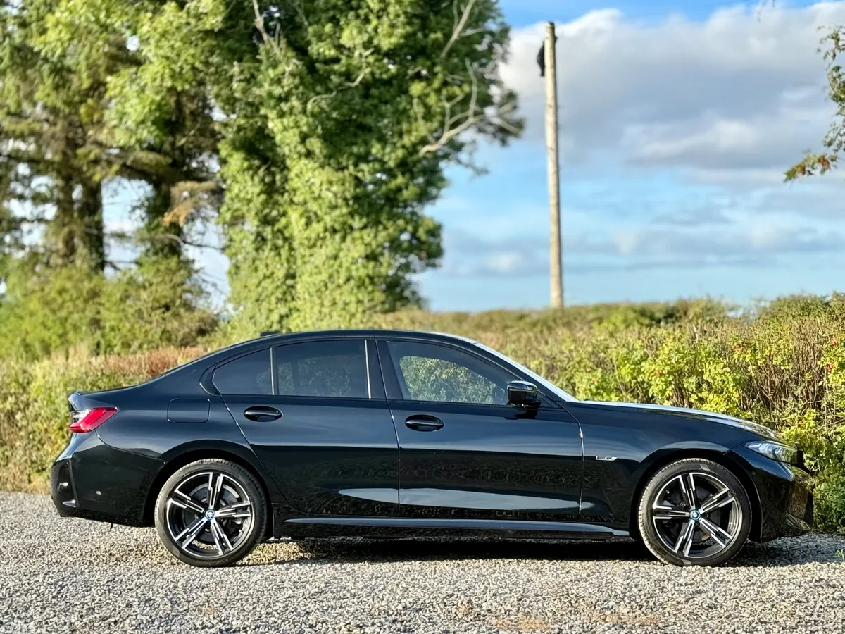 BMW 3-Series Saloon, Petrol Hybrid, 2023, Black