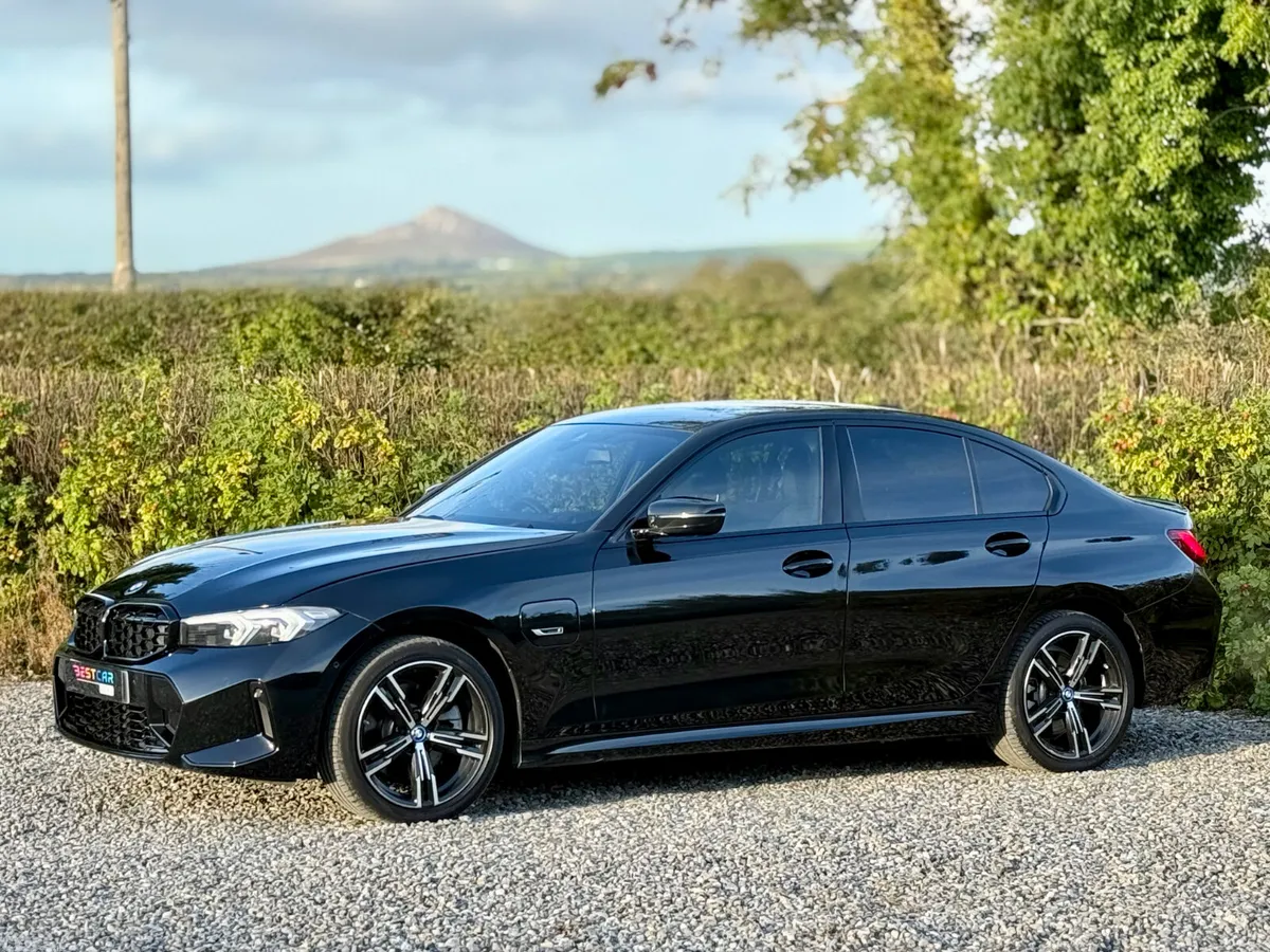 BMW 3-Series Saloon, Petrol Hybrid, 2023, Black