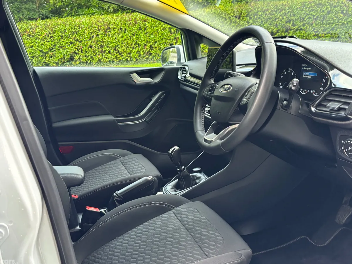 Ford Fiesta Hatchback, Petrol, 2023, White