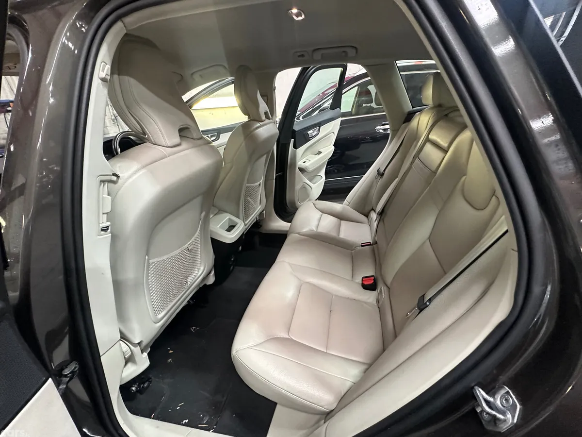 Volvo XC60 SUV, Diesel, 2019, Grey