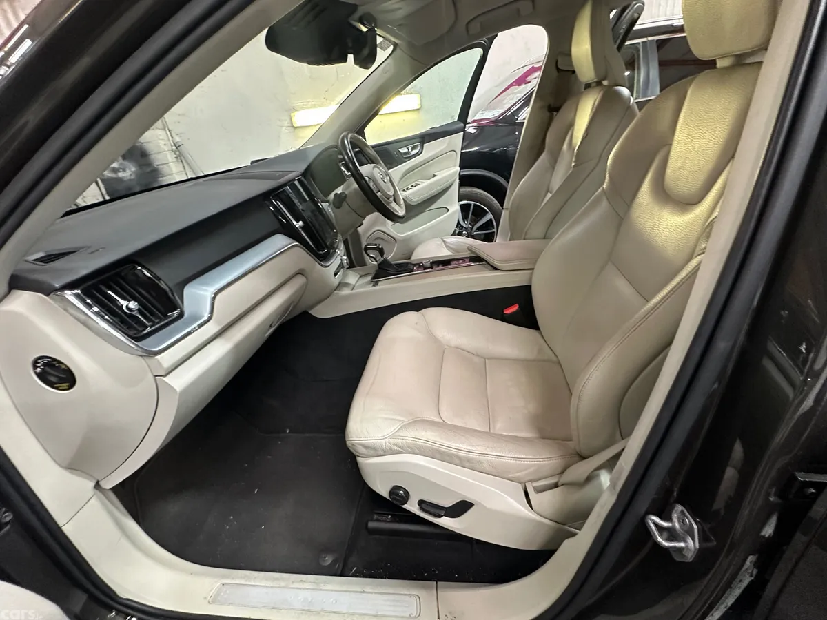 Volvo XC60 SUV, Diesel, 2019, Grey