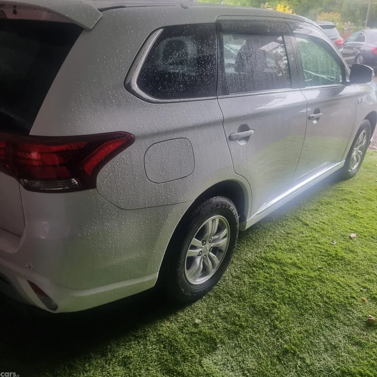 Mitsubishi Outlander SUV, Petrol Plug-in Hybrid, 2020, White