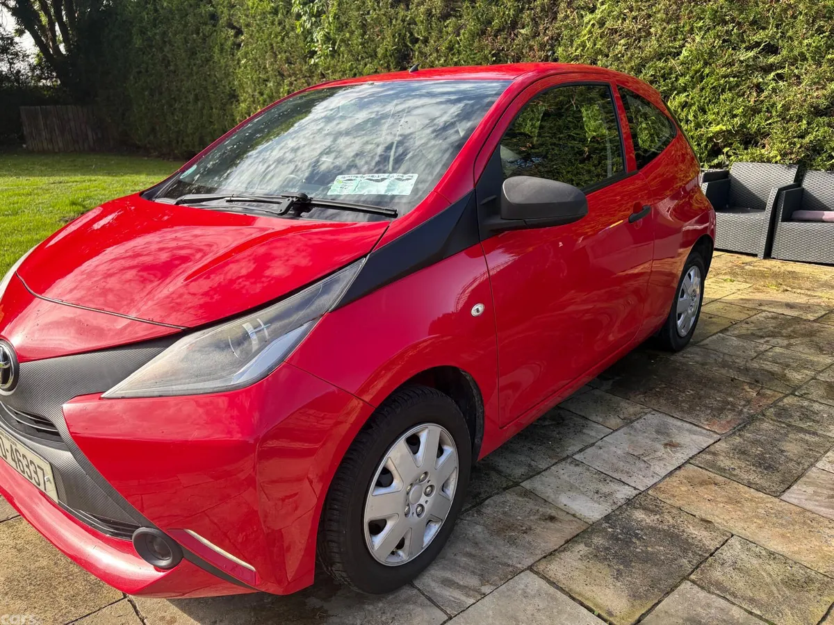 Toyota Aygo Hatchback, Petrol, 2015, Red