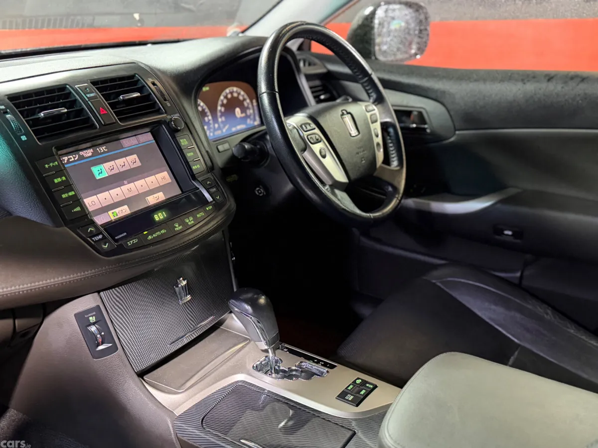 Toyota Crown Saloon, Petrol Hybrid, 2011, Black