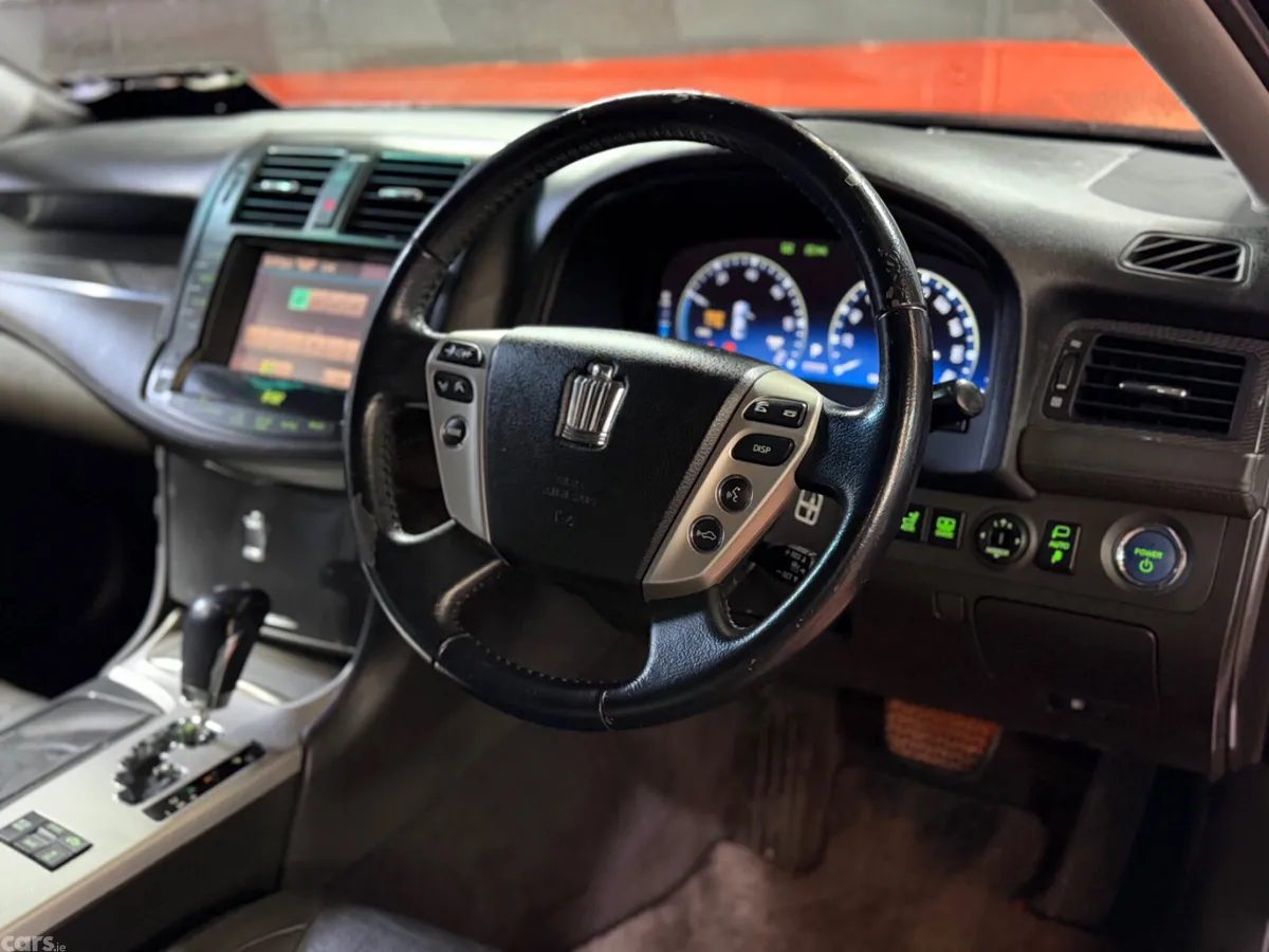 Toyota Crown Saloon, Petrol Hybrid, 2011, Black