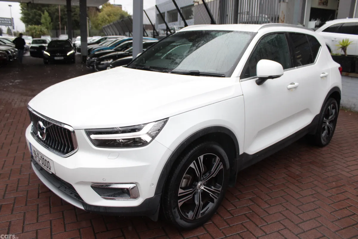 Volvo XC40 Estate, Petrol, 2019, White