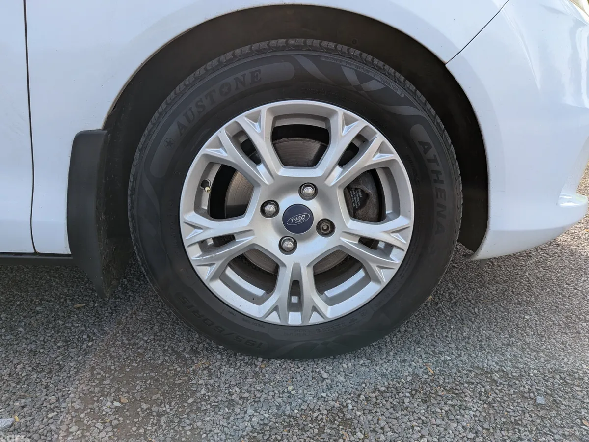 Ford B-Max Hatchback, Diesel, 2014, White