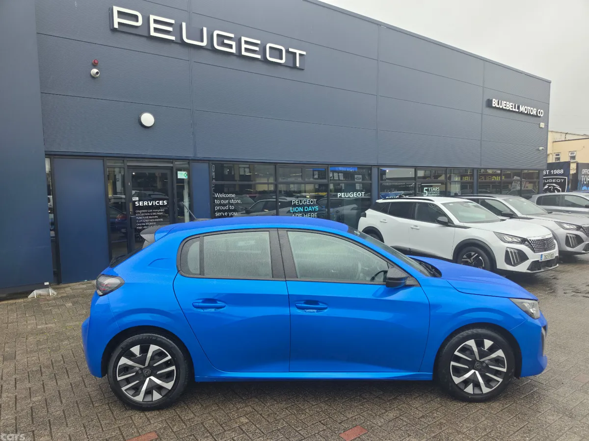 Peugeot 208 Hatchback, Petrol, 2024, Blue