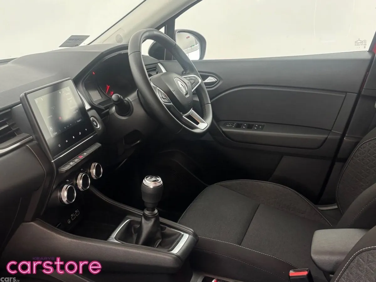 Renault Captur Hatchback, Petrol, 2024, Red