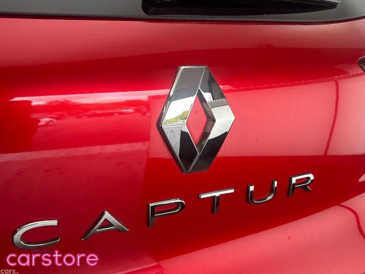 Renault Captur Hatchback, Petrol, 2024, Red