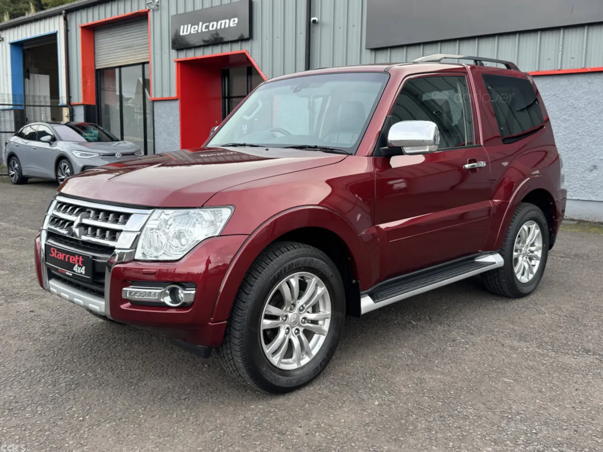 Mitsubishi Shogun SUV, Diesel, 2017, Red