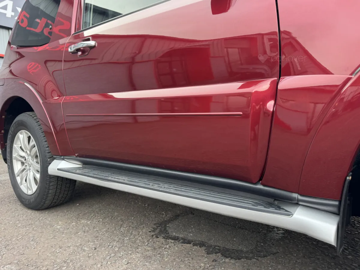 Mitsubishi Shogun SUV, Diesel, 2017, Red
