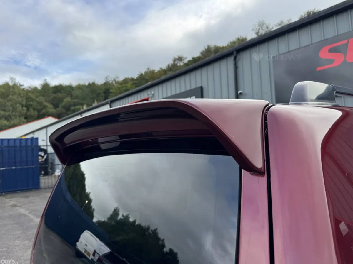 Mitsubishi Shogun SUV, Diesel, 2017, Red