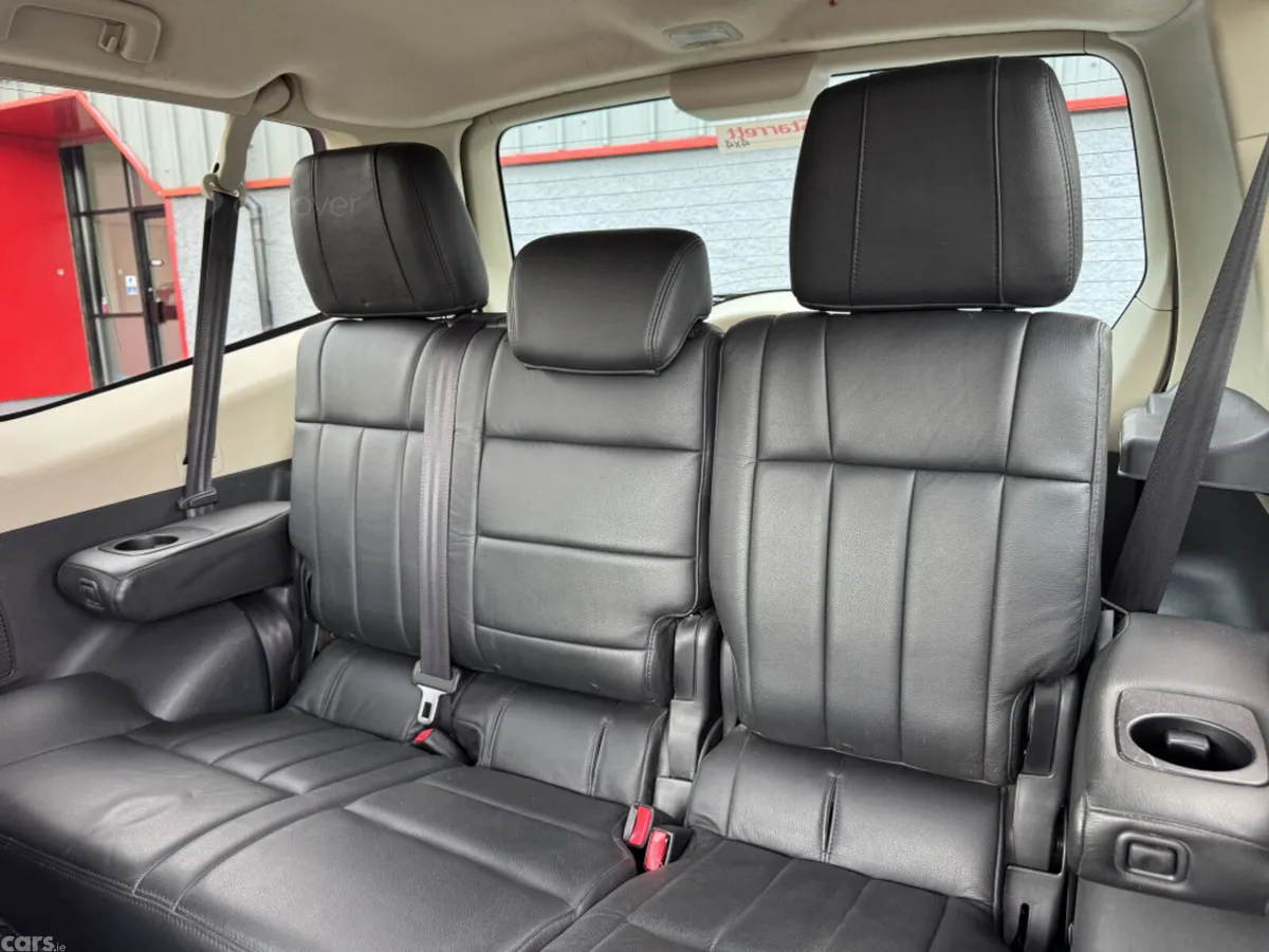 Mitsubishi Shogun SUV, Diesel, 2017, Red