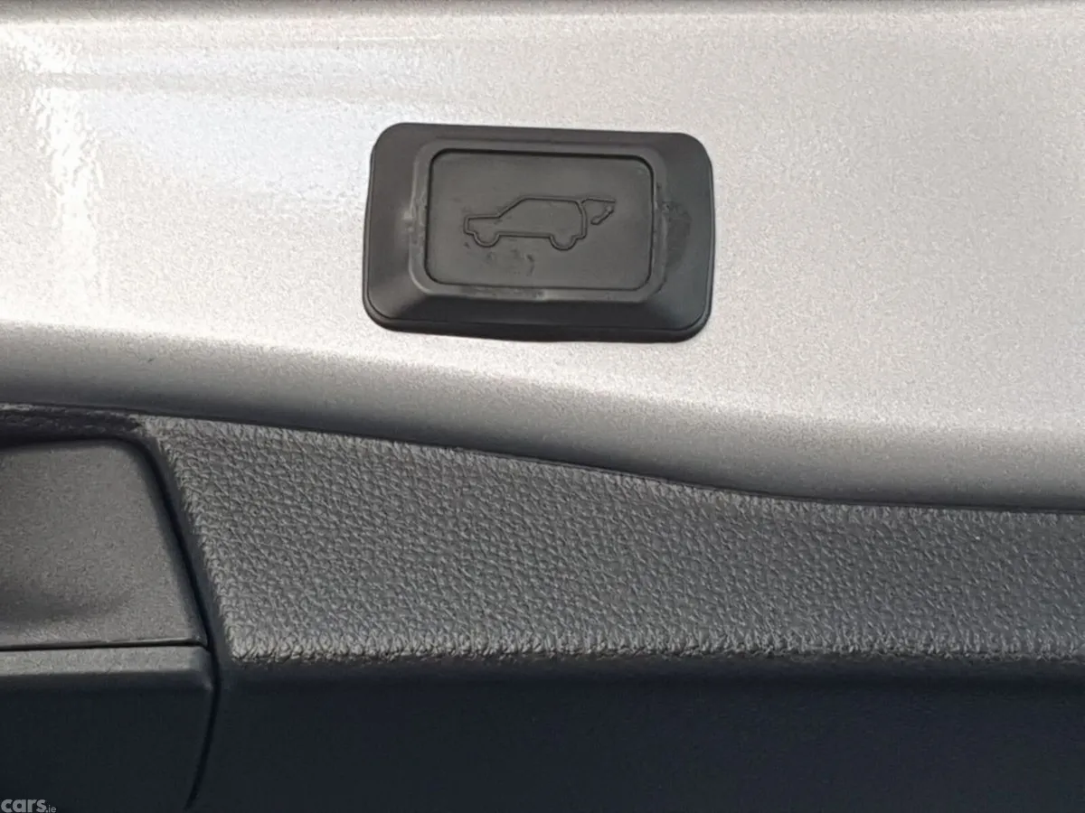 Toyota RAV4 SUV, Petrol Hybrid, 2023, Grey