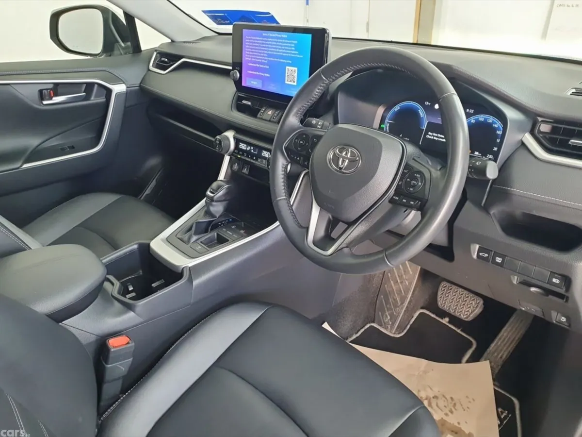 Toyota RAV4 SUV, Petrol Hybrid, 2023, Grey