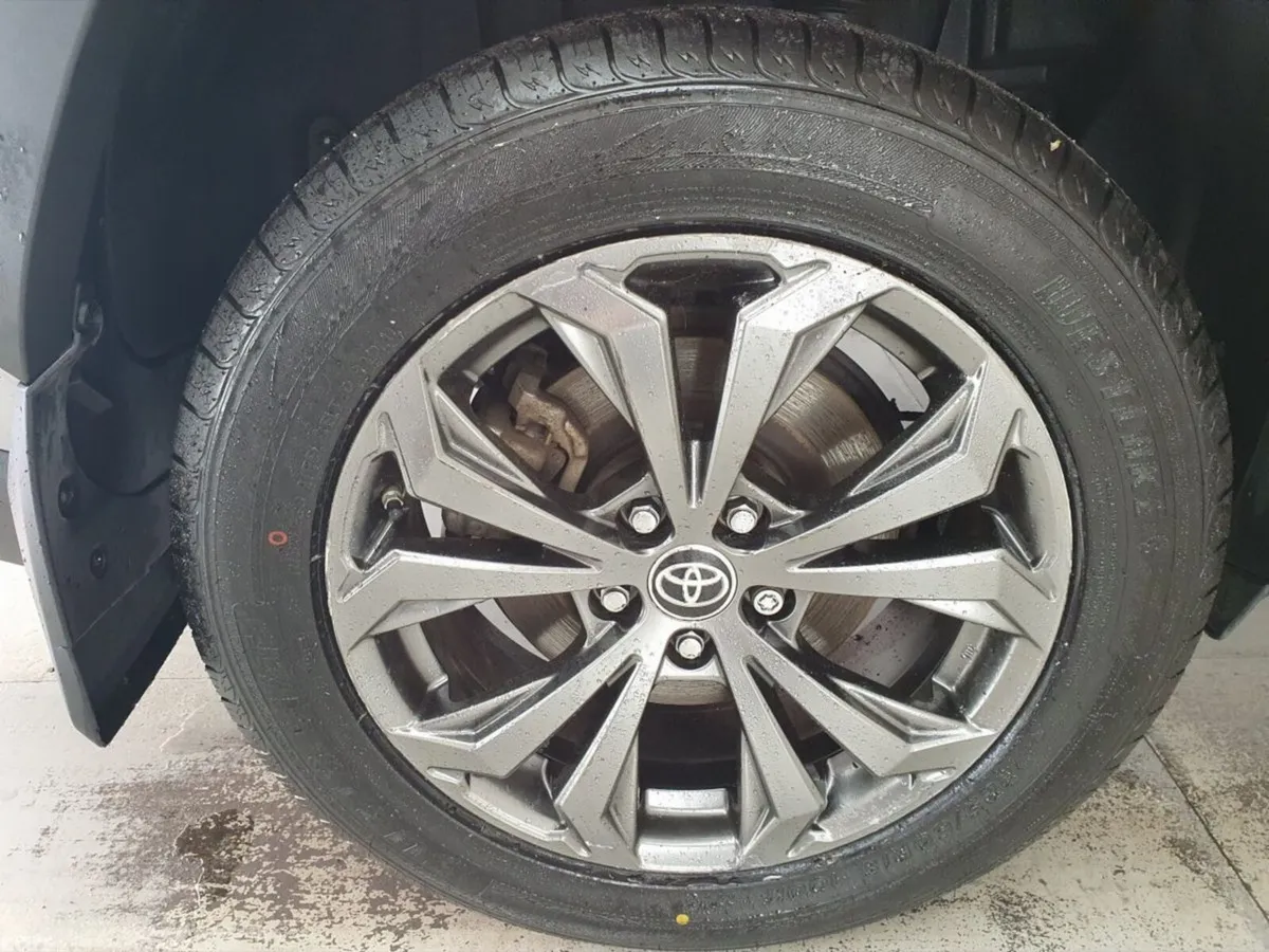 Toyota RAV4 SUV, Petrol Hybrid, 2023, Grey