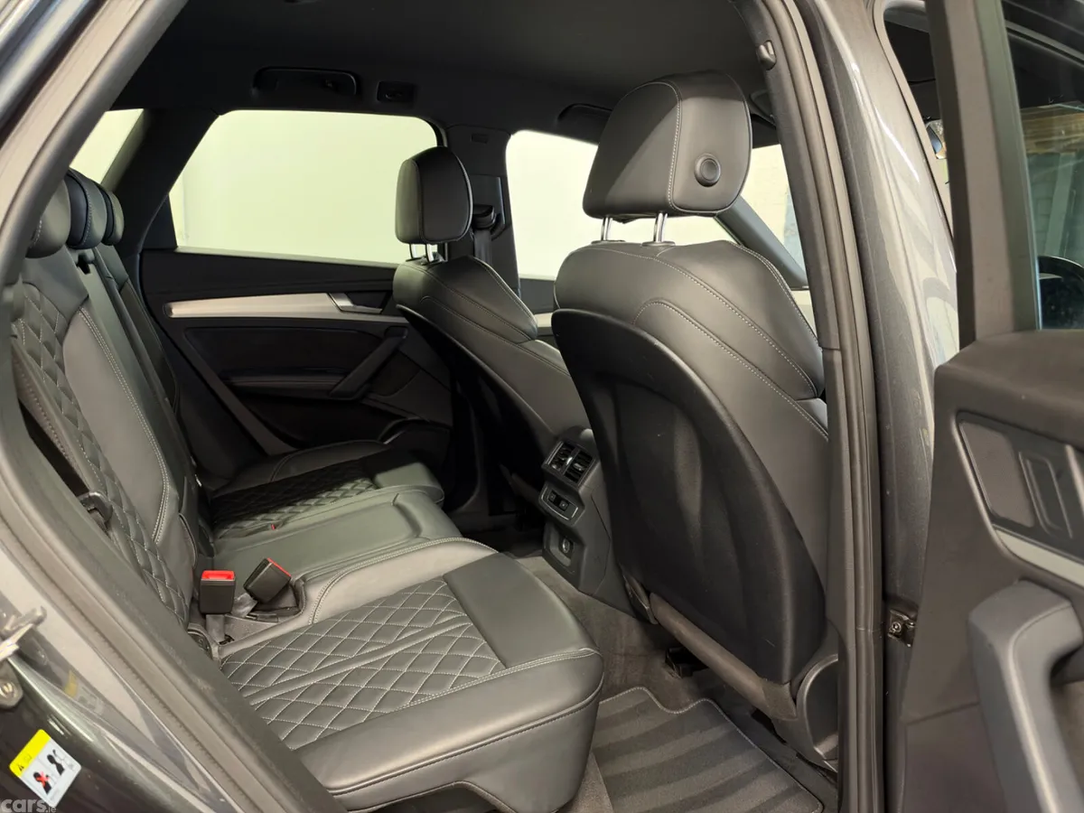 Audi Q5 SUV, Petrol Hybrid, 2020, Grey