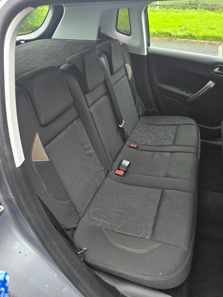 Peugeot 2008 SUV, Diesel, 2016, Grey