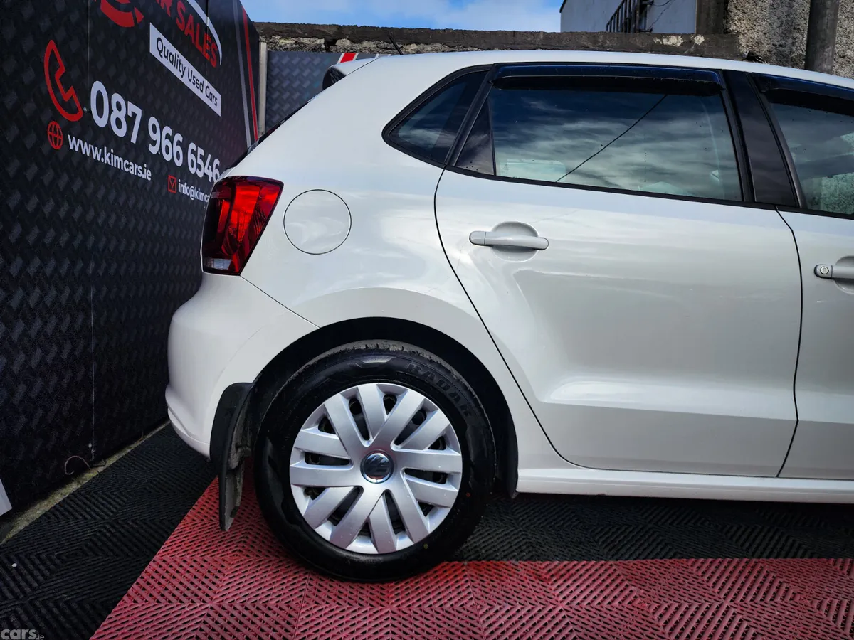 Volkswagen Polo Hatchback, Petrol, 2011, White
