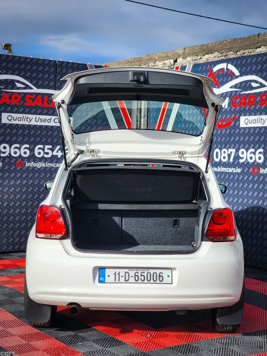 Volkswagen Polo Hatchback, Petrol, 2011, White