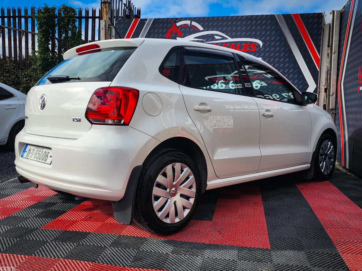 Volkswagen Polo Hatchback, Petrol, 2011, White
