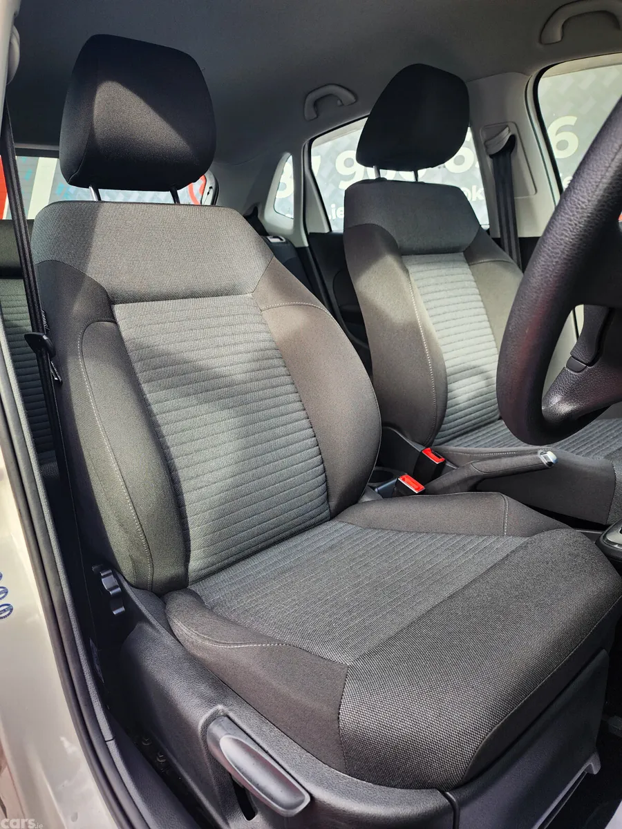 Volkswagen Polo Hatchback, Petrol, 2011, White
