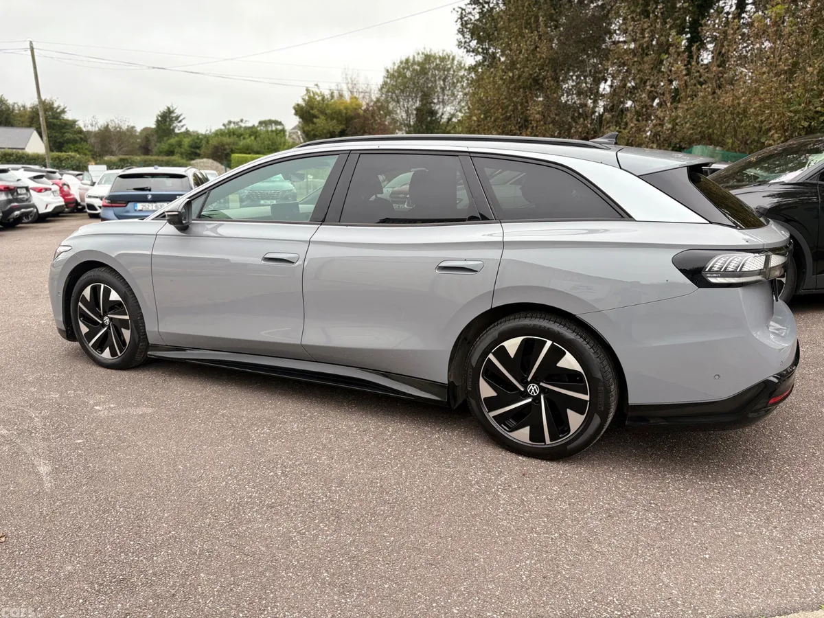 Volkswagen ID.7 Estate, Electric, 2024, Grey